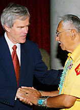 Jeff Bingaman and a member of the Navajo Codetalkers.